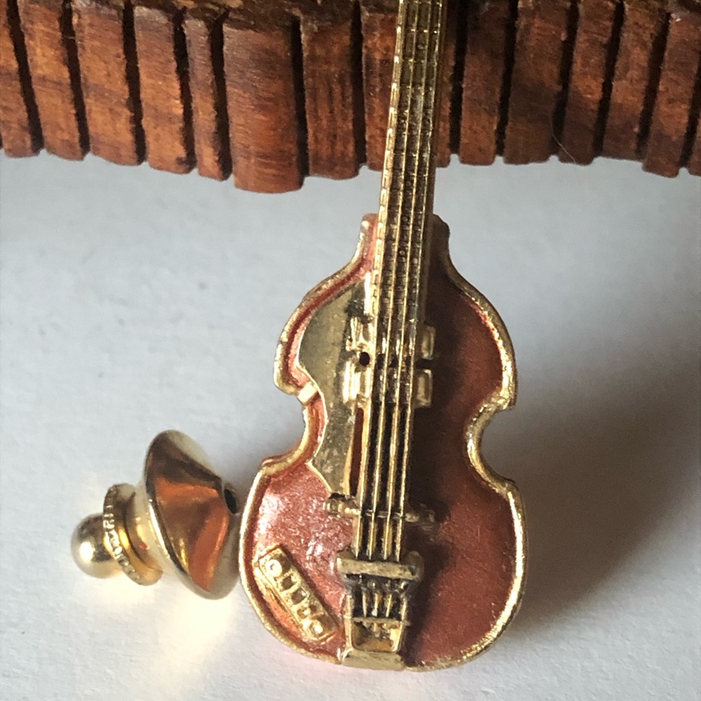 Violin Pin 2 1/4 inches Gold Na Bronze USA
